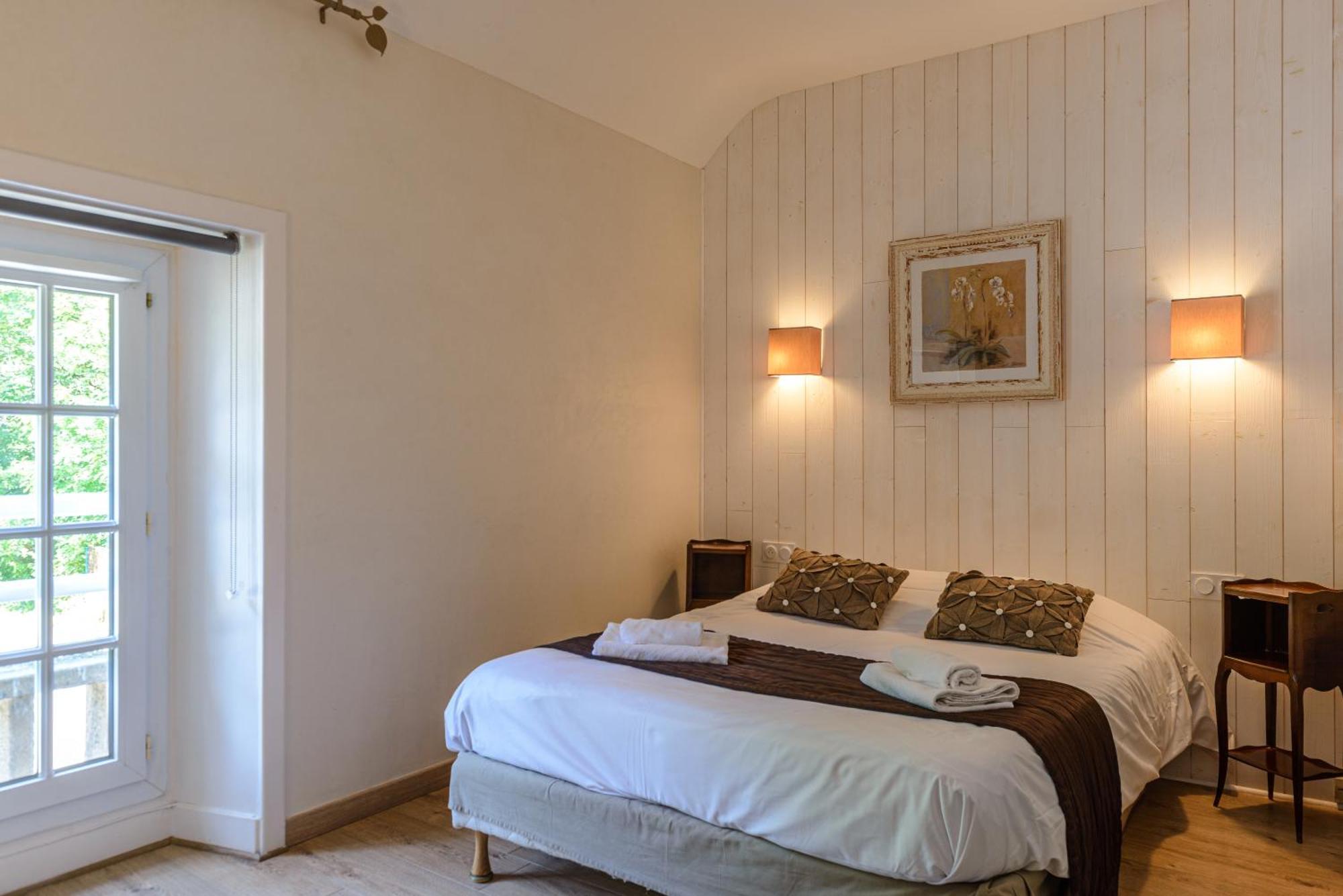 Le Vieux Moulin Hotell Hédé Exteriör bild